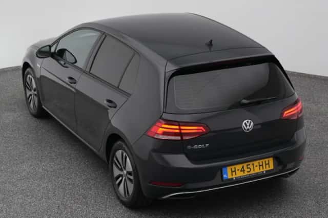 Volkswagen E-Golf (2020) thumbnail 26