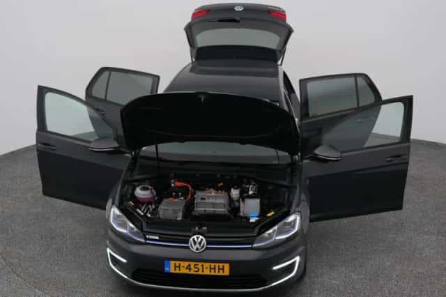 Volkswagen E-Golf (2020) thumbnail 28