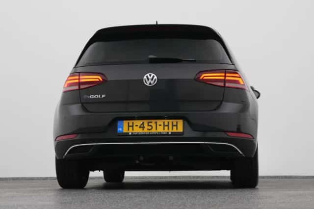 Volkswagen E-Golf (2020) thumbnail 37