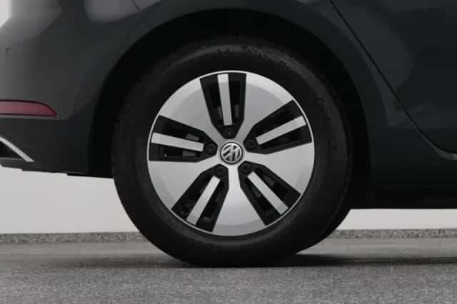 Volkswagen E-Golf (2020) thumbnail 42