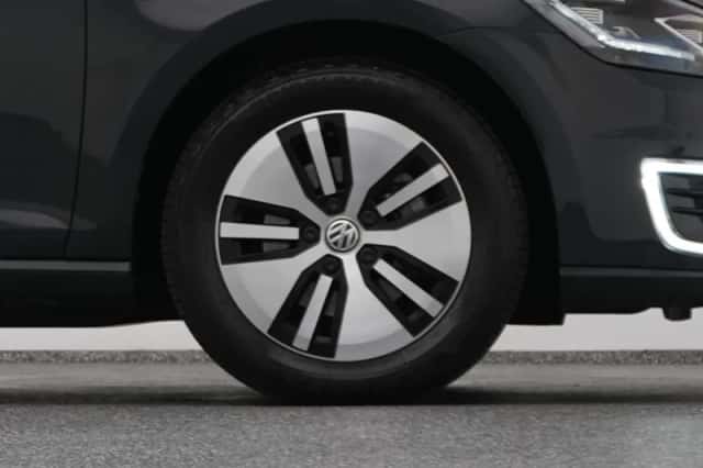 Volkswagen E-Golf (2020) thumbnail 43