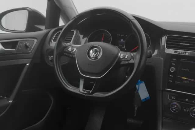 Volkswagen E-Golf (2020) thumbnail 8