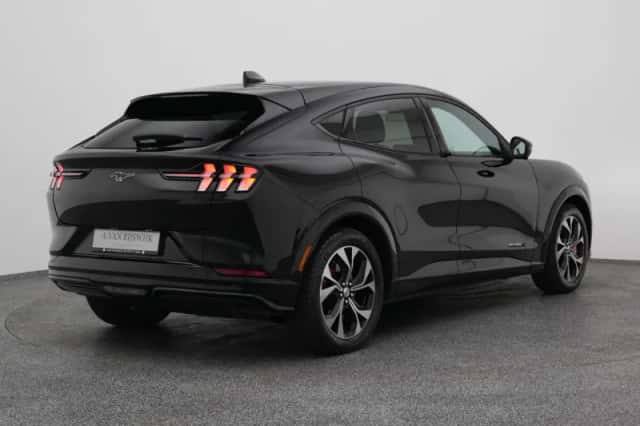 Ford Mustang (2024) thumbnail 7