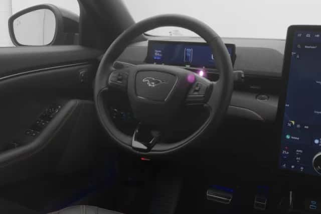 Ford Mustang (2024) thumbnail 8