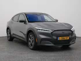Ford Mustang (2021) thumbnail 2