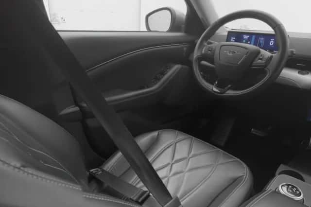 Ford Mustang (2021) thumbnail 12