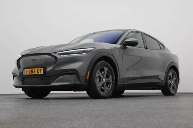 Ford Mustang (2021) thumbnail 16