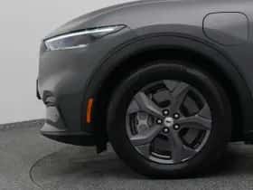 Ford Mustang (2021) thumbnail 22