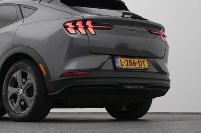Ford Mustang (2021) thumbnail 23