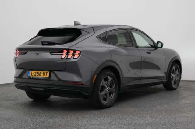 Ford Mustang (2021) thumbnail 7