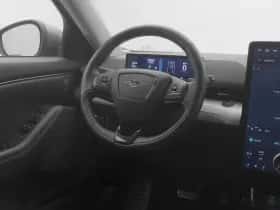 Ford Mustang (2021) thumbnail 8