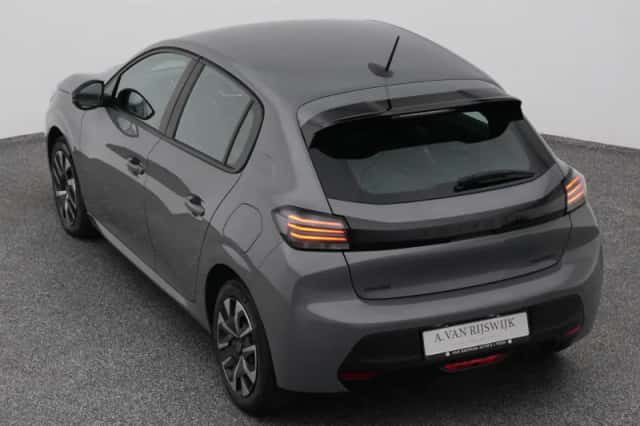 Peugeot 208 (2024) thumbnail 25