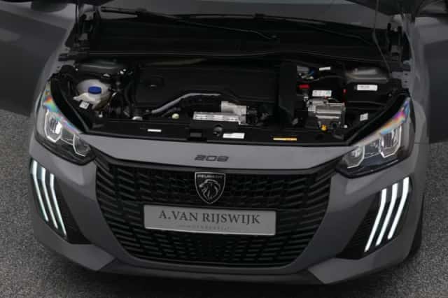 Peugeot 208 (2024) thumbnail 31