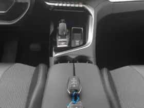 Peugeot 3008 (2022) thumbnail 12