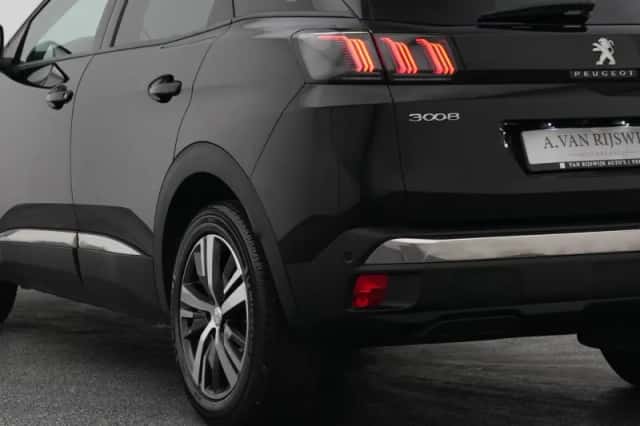 Peugeot 3008 (2022) thumbnail 18