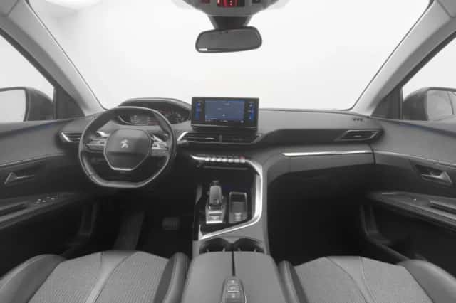 Peugeot 3008 (2022) thumbnail 3