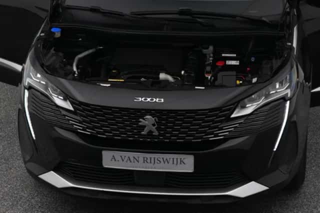 Peugeot 3008 (2022) thumbnail 31