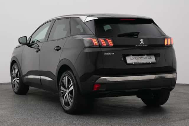 Peugeot 3008 (2022) thumbnail 5