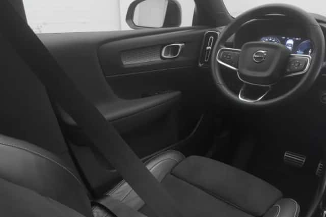 Volvo XC40 (2021) thumbnail 11