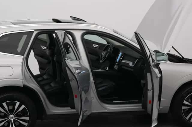Volvo XC60 (2021) thumbnail 34