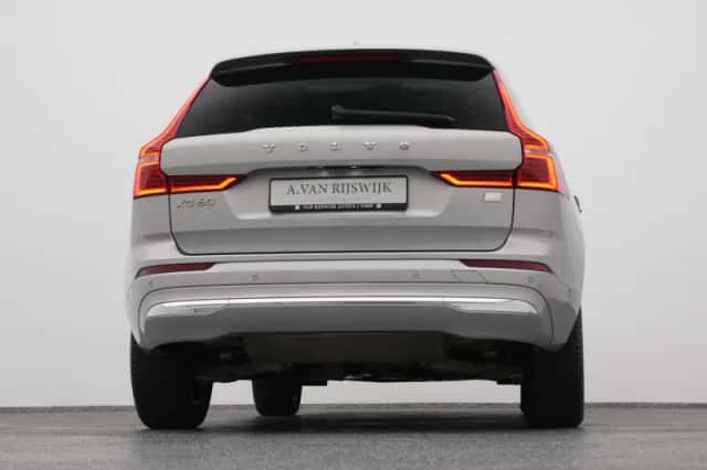 Volvo XC60 (2021) thumbnail 36