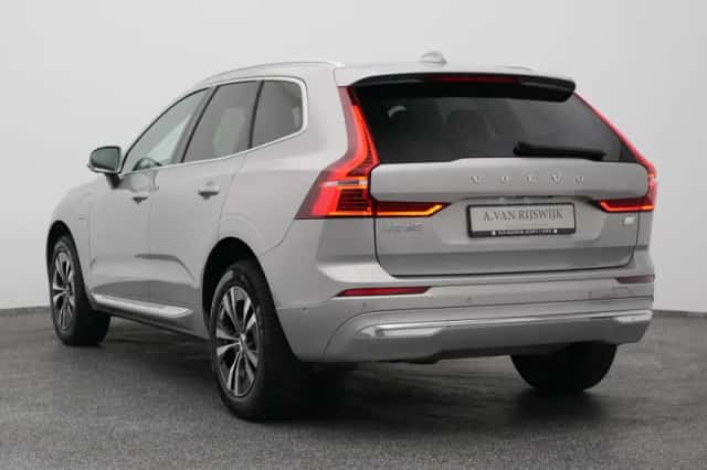 Volvo XC60 (2021) thumbnail 5