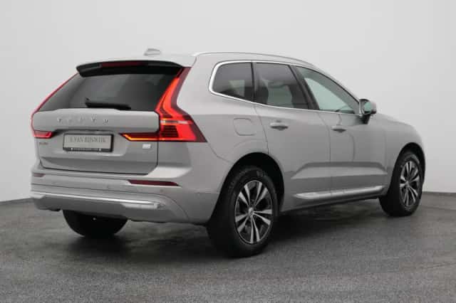 Volvo XC60 (2021) thumbnail 6