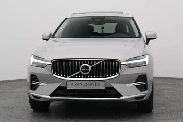 Volvo XC60 (2021) thumbnail 9
