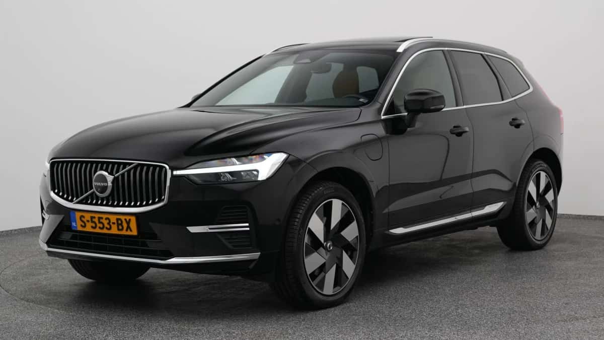 Volvo XC60 (2023) — foto 1