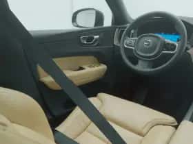 Volvo XC60 (2023) thumbnail 11