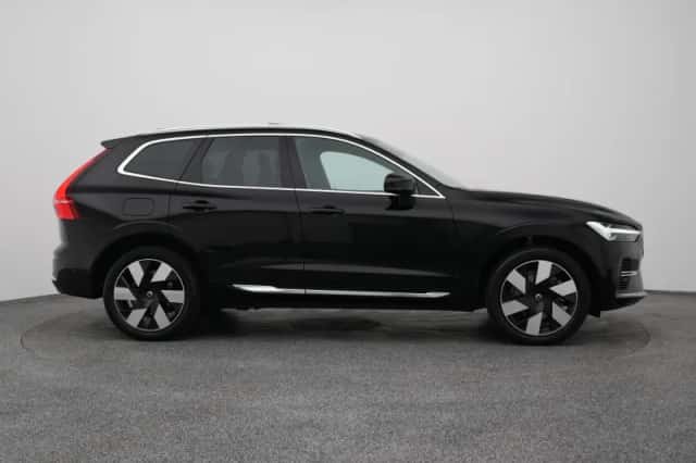 Volvo XC60 (2023) thumbnail 14