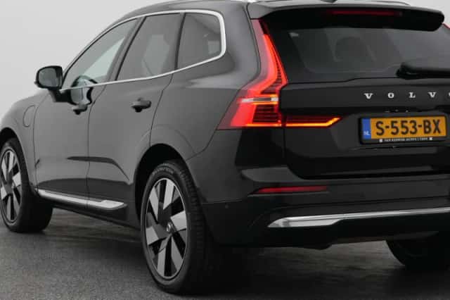 Volvo XC60 (2023) thumbnail 18