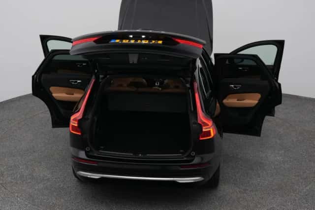 Volvo XC60 (2023) thumbnail 29