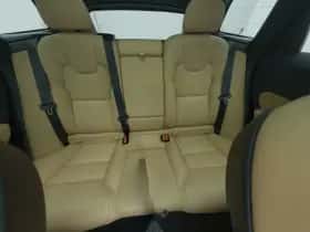 Volvo XC60 (2023) thumbnail 4