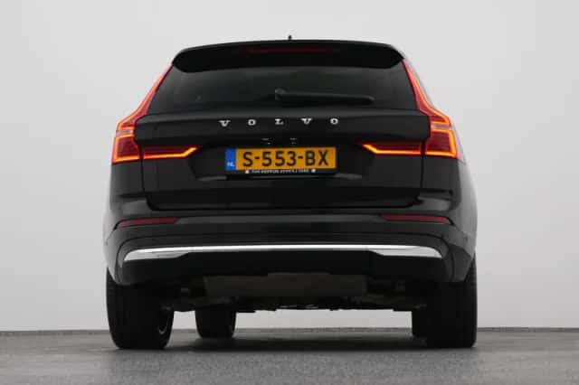 Volvo XC60 (2023) thumbnail 36