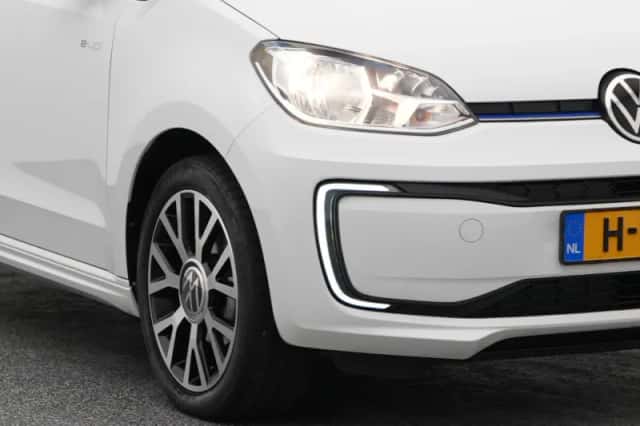 Volkswagen E-Up! (2020) thumbnail 18
