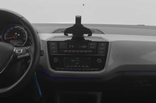 Volkswagen E-Up! (2020) thumbnail 9