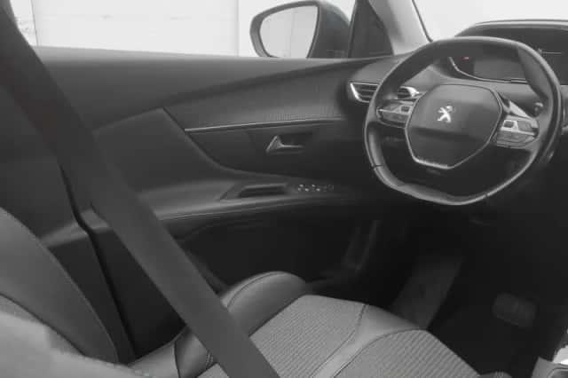 Peugeot 3008 (2021) thumbnail 11