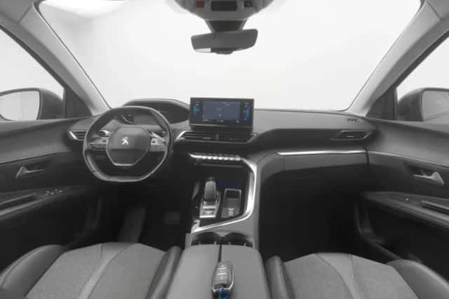 Peugeot 3008 (2021) thumbnail 3