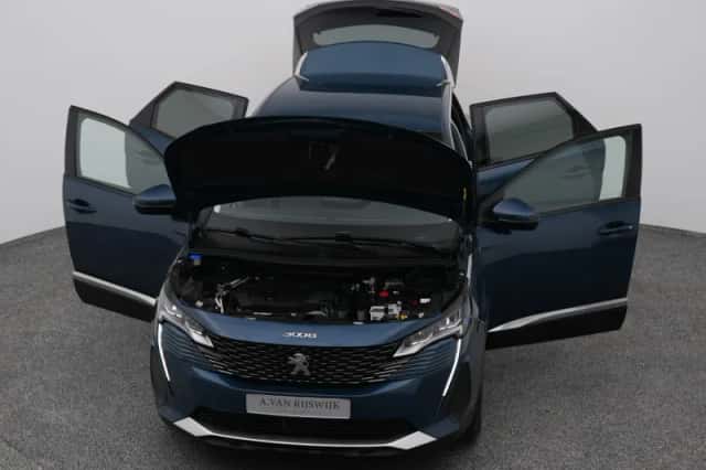 Peugeot 3008 (2021) thumbnail 27