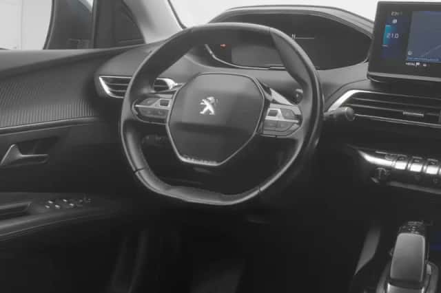 Peugeot 3008 (2021) thumbnail 7