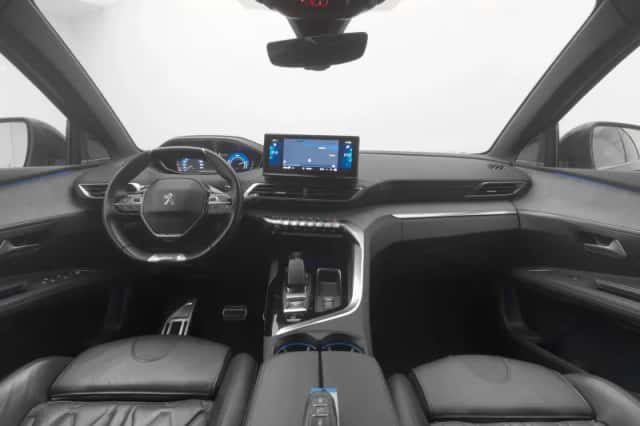 Peugeot 3008 (2022) thumbnail 3