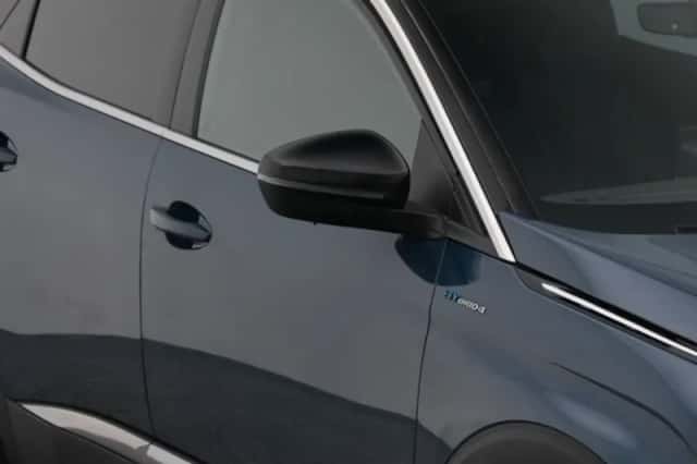 Peugeot 3008 (2022) thumbnail 23
