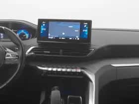 Peugeot 3008 (2022) thumbnail 8