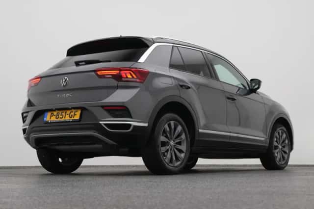 Volkswagen T-Roc (2022) thumbnail 16