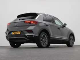 Volkswagen T-Roc (2022) thumbnail 16