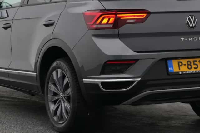 Volkswagen T-Roc (2022) thumbnail 18
