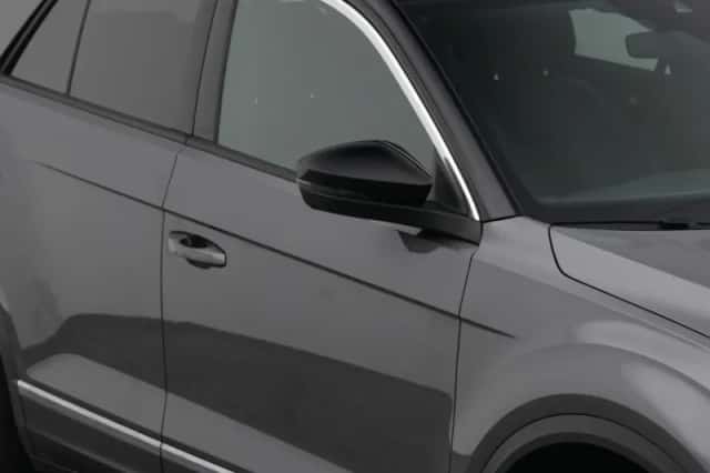 Volkswagen T-Roc (2022) thumbnail 23