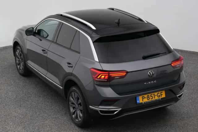 Volkswagen T-Roc (2022) thumbnail 25