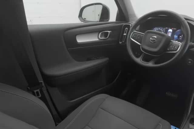 Volvo XC40 (2022) thumbnail 11